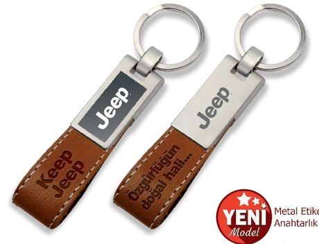 Lederanhänger mit Metallplatte